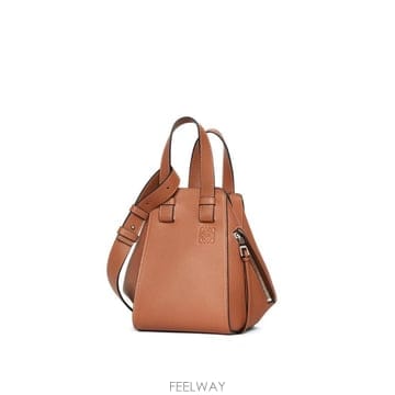 26FW Loewe HAMMOCK COMPACT 백 A538H13X102530 TP578079533