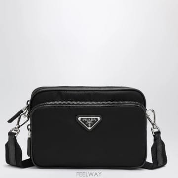 PRADA 26FW ����� ũ�ν��ٵ� �� in ���� Re Nylon �� ���ǾƳ� ���� 2VH170XOO2DMHF000226FW ����� ũ�ν��ٵ� �� in ���� Re Nylon �� ���ǾƳ�