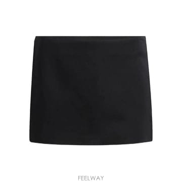 Khaite 25FW Khaite JETT �� �� ��ũ �̴� ��ĿƮ 4116577200 TP57798458925FW Khaite JETT �� �� ��ũ �̴� ��ĿƮ 4116577200 TP5