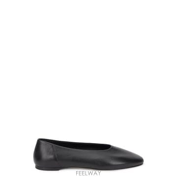 Toteme 26FW Toteme Slip on nappa ballet flats in ���� ���� 263WAS0313LE26FW Toteme Slip on nappa ballet flats in ���� ���� 26