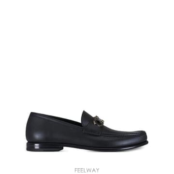 Ferragamo 26FW ����䷹ ��󰡸� AVRIL GANCINI BUCKLE ���� 02A0150784445NERO TP526FW ����䷹ ��󰡸� AVRIL GANCINI BUCKLE ���� 02A01
