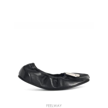 Maison Margiela 26SS �������������� ���� ballet flats with charm S59WZ0106P7565T801326SS �������������� ���� ballet flats with charm S59WZ