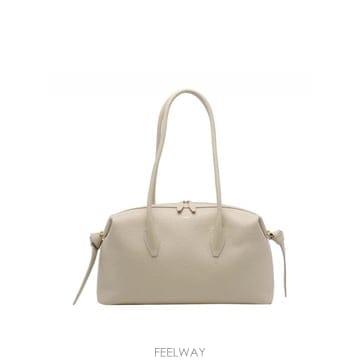 | Other Brand | 26FW YUZEFI ���� �ڵ�� BRIOCHEDUFFLEPEBBLEGRAINLEATHERL066BEIGE26FW YUZEFI ���� �ڵ�� BRIOCHEDUFFLEPEBBLEGRAINLEATHE