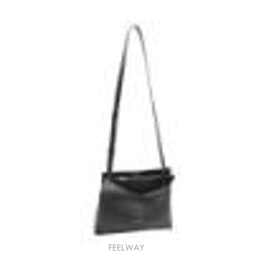 Givenchy 26SS Givenchy DAY FLAT �Ŀ�ġ BB60PFB2AE001 TP57942655926SS Givenchy DAY FLAT �Ŀ�ġ BB60PFB2AE001 TP57942655