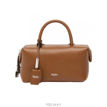 Max Mara 26FW �������� ���� messenger �� 4516076106031 TP57949372526FW �������� ���� messenger �� 4516076106031 TP579493