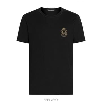 Dolce&Gabbana 26SS ��ü�ذ��ٳ� ����Ʈ ��ư  Ŭ���� ��  �ΰ� patch on chest  G8PT1ZG7PZUN0026SS ��ü�ذ��ٳ� ����Ʈ ��ư  Ŭ���� ��  �ΰ� patch o