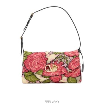 Valentino 26FW Valentino ���� messenger �� WB0T31TLR4B8 TP58077229626FW Valentino ���� messenger �� WB0T31TLR4B8 TP580772