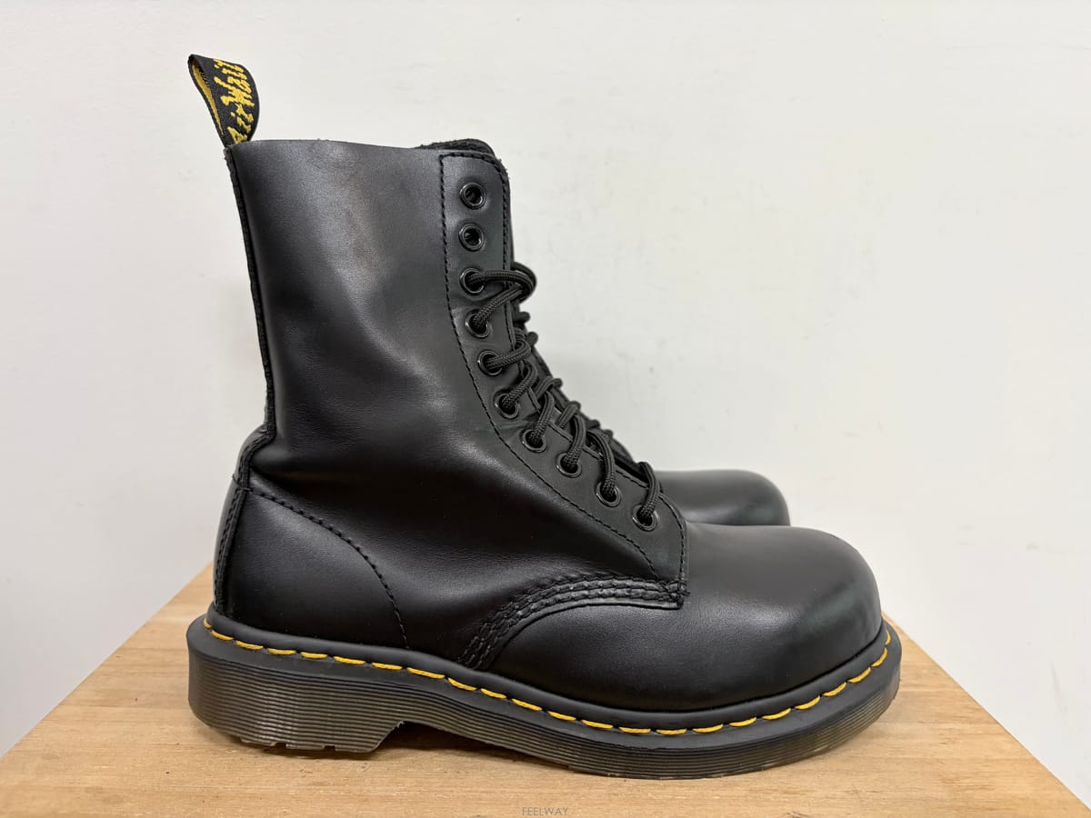 Dr. Martens ���͸�ƾ ���� ���� 230���͸�ƾ ���� ���� 230