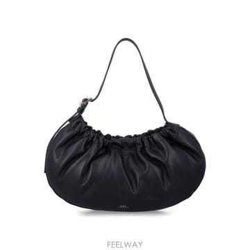 A.P.C. 26SS A P C  SAC NINON HOOP F67049PUAATLZZ TP57880556126SS A P C  SAC NINON HOOP F67049PUAATLZZ TP578805561