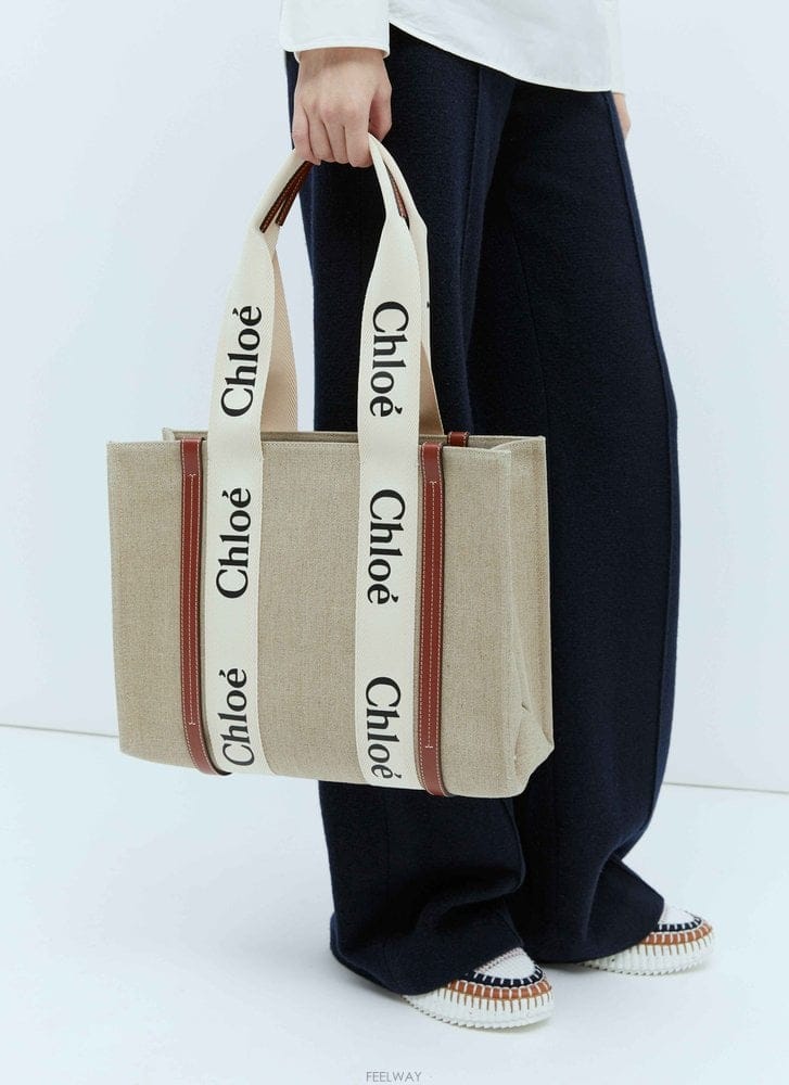 Chloe 24 S/S ���ο� �̵�� ��� ��Ʈ�� �� CHC22AS383I26  B011100018724 S/S ���ο� �̵�� ��� ��Ʈ�� �� CHC22AS383I26  B01