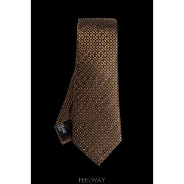 Armani 26FW ���������Ƹ����� High quality ��ũ  Geometric design  Vibrant ������26FW ���������Ƹ����� High quality ��ũ  Geometric des