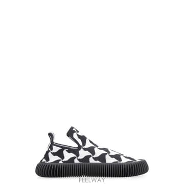 Bottega Veneta ���װ�����Ÿ Wavy Triangle slip on ����Ŀ�� 690045V1NW01486 TP57818673���װ�����Ÿ Wavy Triangle slip on ����Ŀ�� 690045V1NW