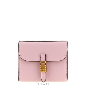 | Other Brand | 26SS Pinko Saddle �з� 106189A0QOP26Q TP57819921526SS Pinko Saddle �з� 106189A0QOP26Q TP578199215