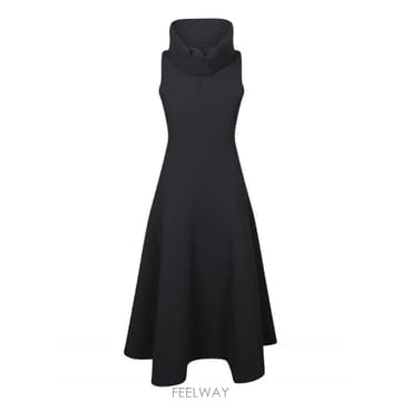 Jacquemus 25FW ��ũ���� �巹�� DRW00694AW00632990 TP57850442825FW ��ũ���� �巹�� DRW00694AW00632990 TP578504428