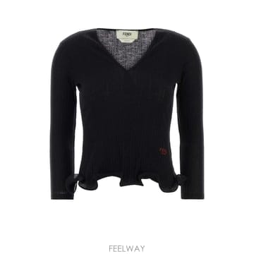 FENDI 25FW Fendi ���� �� pullover with �ΰ� embroidery FS9741AVFEF0GME25FW Fendi ���� �� pullover with �ΰ� embroidery FS974