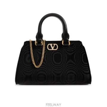 Valentino 26FW Valentino ���� �ڵ�� WP0BA9QNUEDM TP58027446226FW Valentino ���� �ڵ�� WP0BA9QNUEDM TP580274462