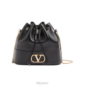 Valentino 26FW Valentino ���� �ڵ�� WP0T83AWD0NO TP57746631526FW Valentino ���� �ڵ�� WP0T83AWD0NO TP577466315