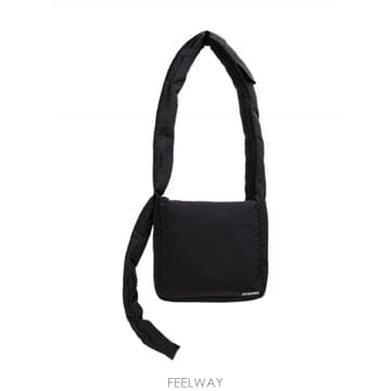 Jacquemus 24FW ��ũ���� ���� ��� �� 226BA0361320990 TP57925817524FW ��ũ���� ���� ��� �� 226BA0361320990 TP579258175