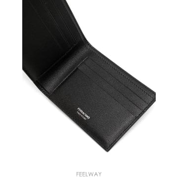 Ferragamo 26FW ����䷹ ��󰡸� �̴� EMBOSSED �з� 6615650780059NERO TP58036051626FW ����䷹ ��󰡸� �̴� EMBOSSED �з� 661565078005