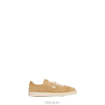 26SS 프라다 베이지 suede 스니커즈 2EE394054F0379 TP579364200