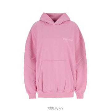 Balenciaga 23SS Balenciaga �ĵ�Ƽ with �ΰ� 620947TLVB45000 TP57789326123SS Balenciaga �ĵ�Ƽ with �ΰ� 620947TLVB45000 TP577