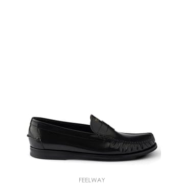 PRADA �δ��� PRADA ����� �귯�õ� ���� ��� �����δ��� PRADA ����� �귯�õ� ���� ��� ����