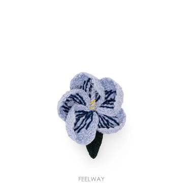 ALANUi 26FW ALANUI  Hibiscus Embroidered  Brooch LWRR005E26KNI0014226FW ALANUI  Hibiscus Embroidered  Brooch LWRR005E26KN