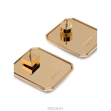 Jacquemus 25FW ��ũ���� Carr Drop Earrings 25HJWW00761AOT4005979 TP577741425FW ��ũ���� Carr Drop Earrings 25HJWW00761AOT4005979