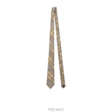 Burberry 26SS Burberry ���� Ÿ�� 81206651 TP57924320126SS Burberry ���� Ÿ�� 81206651 TP579243201