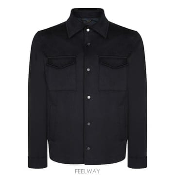 Herno 26FW ������ Made of ��  Snap button closure  Applied chest pocke26FW ������ Made of ��  Snap button closure  Applied c