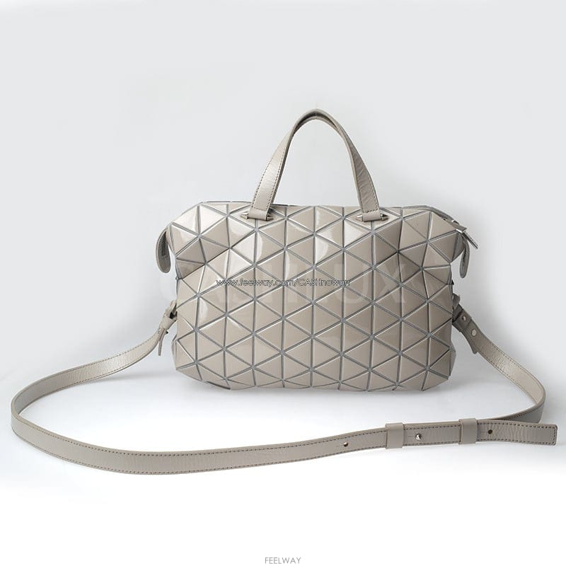 Issey Miyake �̼��� �̾��� �ٿ��ٿ� ������̼��� �̾��� �ٿ��ٿ� �����