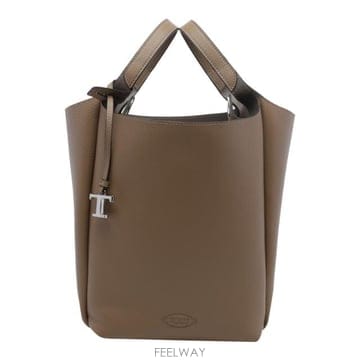 TODS 26FW TOD S ���� �ڵ�� XBWAPAK0200QRI6L31 TP58053398226FW TOD S ���� �ڵ�� XBWAPAK0200QRI6L31 TP580533982