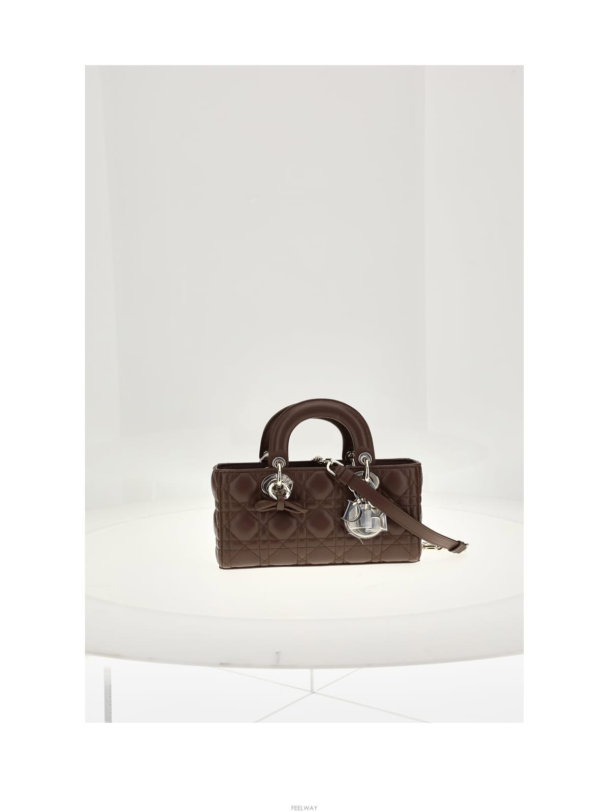 DIOR [B1] ũ������ ��� M0613OUQA ����� ũ�ν��� �ڵ�� ���� M0613OUQA69M[B1] ũ������ ��� M0613OUQA ����� ũ�ν��� �ڵ�� ��
