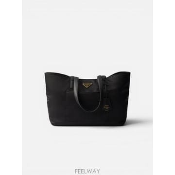 PRADA 26FW ����� RE EDITION 1978 �ڵ�� 1BG555R064F0002F0002 TP5795083626FW ����� RE EDITION 1978 �ڵ�� 1BG555R064F0002F000
