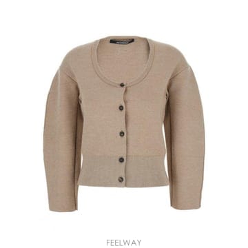 Jacquemus 25FW ��ũ���� �� ����� CDW00808AK00185015 TP57923935525FW ��ũ���� �� ����� CDW00808AK00185015 TP579239355