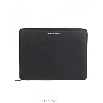 Balenciaga 19FW Balenciaga ���� Ŭ��ġ 5811080OTN31060 TP57888712819FW Balenciaga ���� Ŭ��ġ 5811080OTN31060 TP57888712