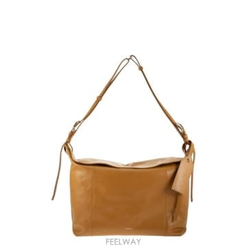 Furla 26FW FURLA GINEVRA L   ��� �� in Smooth ���� WB02110BX41844904S26FW FURLA GINEVRA L   ��� �� in Smooth ���� WB02110B