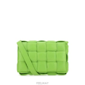 Bottega Veneta 23FW ���װ�����Ÿ ���װ�����Ÿ Padded cassette ī��Ʈ �� 591970VCQR13815 TP523FW ���װ�����Ÿ ���װ�����Ÿ Padded cassette ī��Ʈ 
