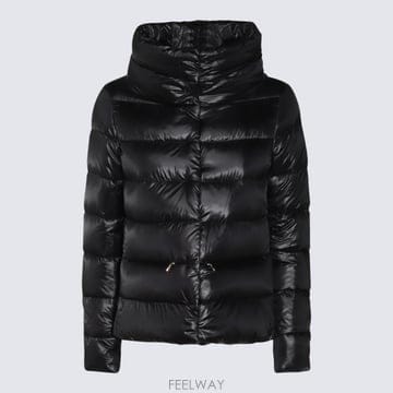 Herno ������ CAPPA IN NYLON ULTRALIGHT PI001781D12017Z9300 TP57776160������ CAPPA IN NYLON ULTRALIGHT PI001781D12017Z9300 T
