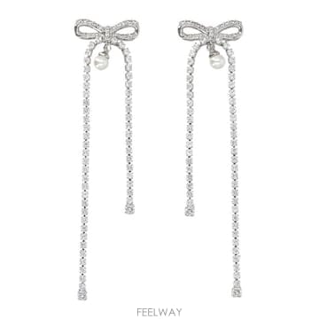 Self Portrait 26SS Self portrait Self Portrait Crystal ���� Pearl Earrings 226SS Self portrait Self Portrait Crystal ���� Pearl Ea