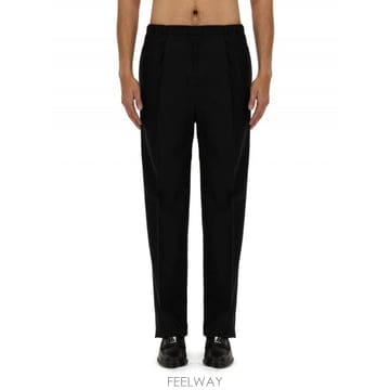 FENDI 25SS Fendi Trousers With Pleat Detailing FB0979AR8SF0QA1 TP525SS Fendi Trousers With Pleat Detailing FB0979AR8SF0Q