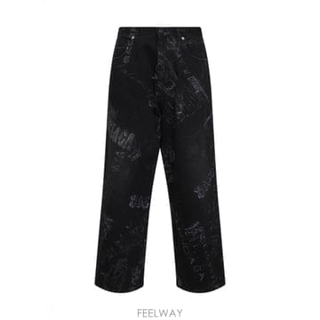 Balenciaga 26SS Balenciaga ���̵� ���� jeans 857216TTWA81037 TP57797962226SS Balenciaga ���̵� ���� jeans 857216TTWA81037 TP57