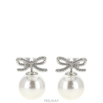 Self Portrait 26FW Self portrait Earrings with pearl �� ũ����Ż PF26604ESLSILV26FW Self portrait Earrings with pearl �� ũ����Ż PF2