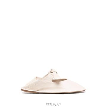 HEREU 26SS HEREU Square Toe Pump With ���� Detail LLSSWFA24CREAM TP526SS HEREU Square Toe Pump With ���� Detail LLSSWFA24C