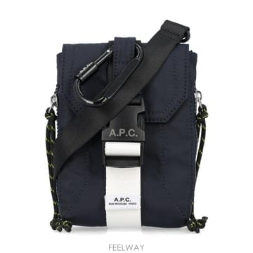A.P.C. 26SS A P C  Treck ũ�ν��ٵ� �Ŀ�ġ 26PH61733PAAFHIAK TP57910865526SS A P C  Treck ũ�ν��ٵ� �Ŀ�ġ 26PH61733PAAFHIAK 