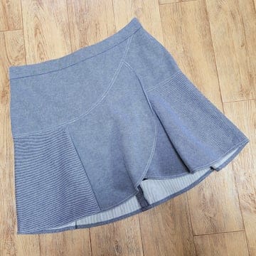 클럽모나코(Club Monaco) 랩스커트 66 새상품