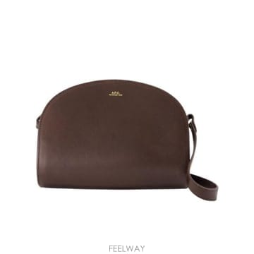 A.P.C. 26FW A P C  ���� messenger �� PXBVVF61048CAE TP57923016126FW A P C  ���� messenger �� PXBVVF61048CAE TP5792301