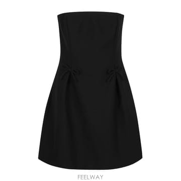 Valentino 24FW Valentino ���� �巹�� BVA9S81CF0NO TP57333251524FW Valentino ���� �巹�� BVA9S81CF0NO TP573332515