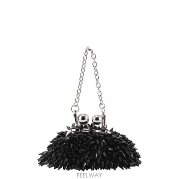 Max Mara 26FW �������� WKAALFIO   Beaded jewel Ŭ��ġ with chain strap 2625726FW �������� WKAALFIO   Beaded jewel Ŭ��ġ with chai