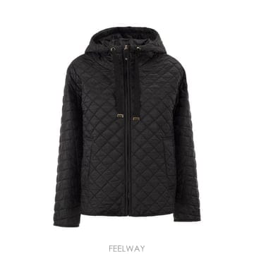 Max Mara 26SS �������� The Cube MTCGIORNO   Quilted padded ���� in water re26SS �������� The Cube MTCGIORNO   Quilted padded ����